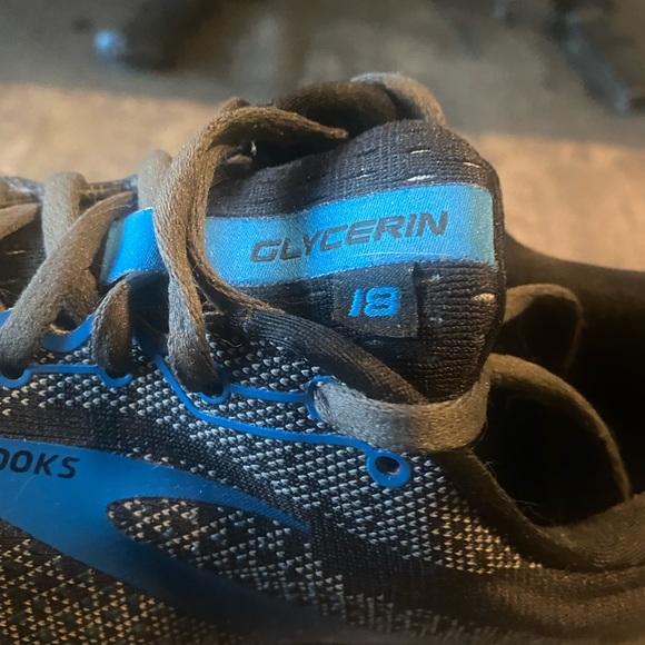 Brooks Glycerin 18 running shoes. - Picture 8 of 8